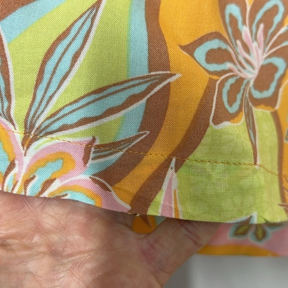 Roxy Easy Does It Mid Rise Floral Print
Pull-On Shorts NWT size L - Picture 7 of 13